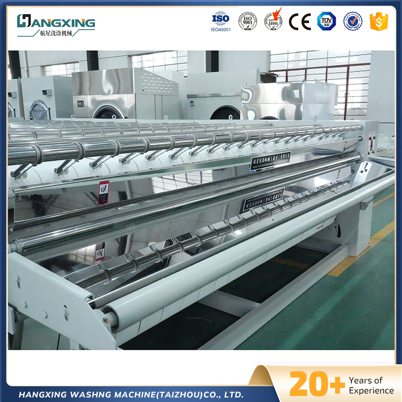 Automatický žehlicí stroj na více válců Automatický žehlicí stroj na více válců