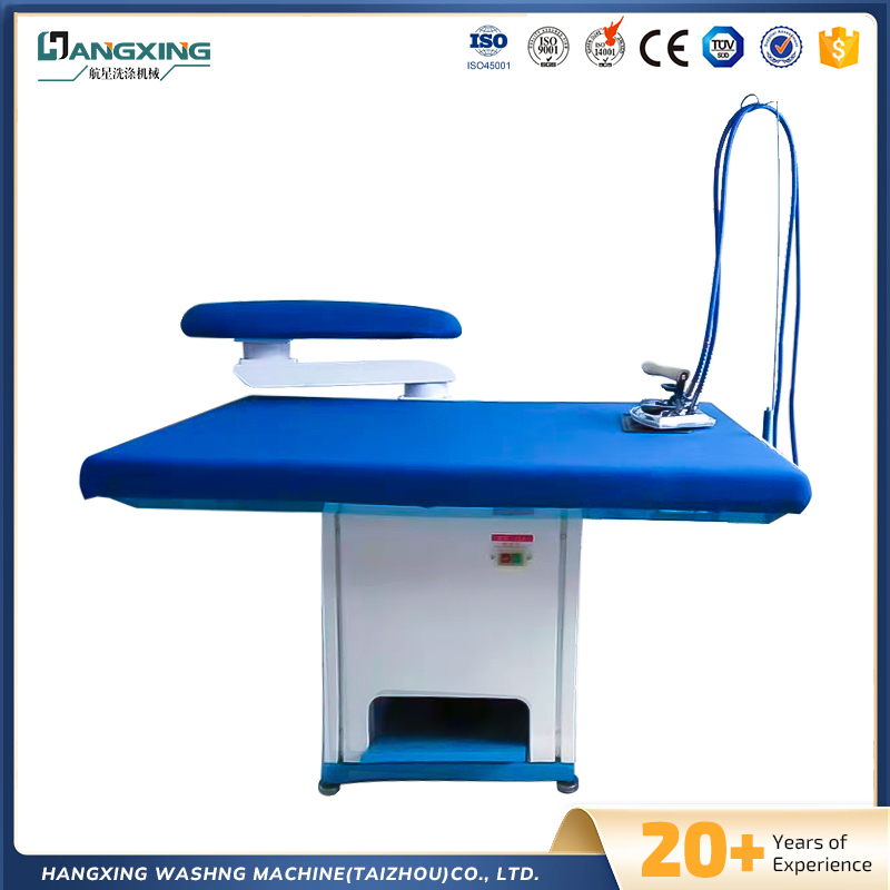 Vakuový žehlený stůl